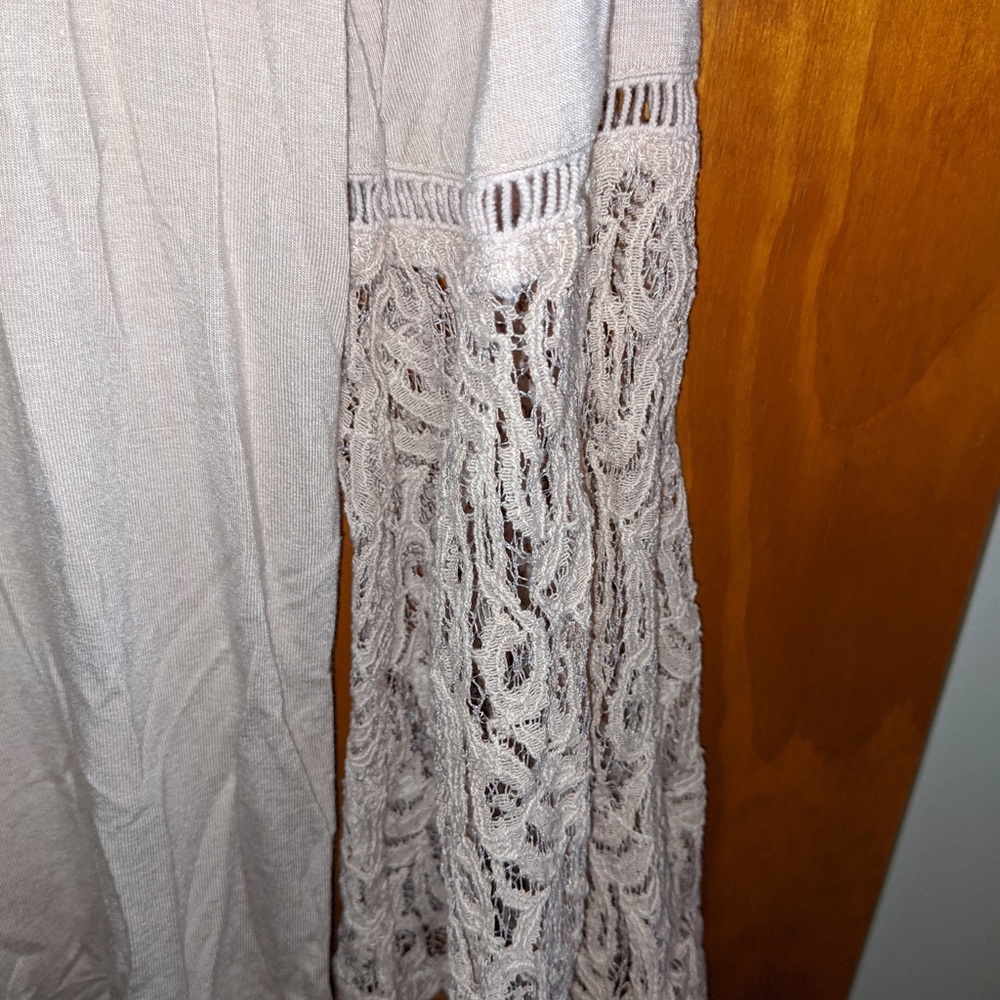 Light pink top - Picture 2 of 4